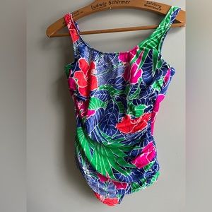 A floral swimsuit by Robby Len size 16 made in usa 🇺🇸 in pristine condition